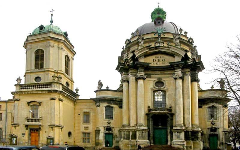 lvov-duhovnyj-domynykanskyj-sobor.jpg