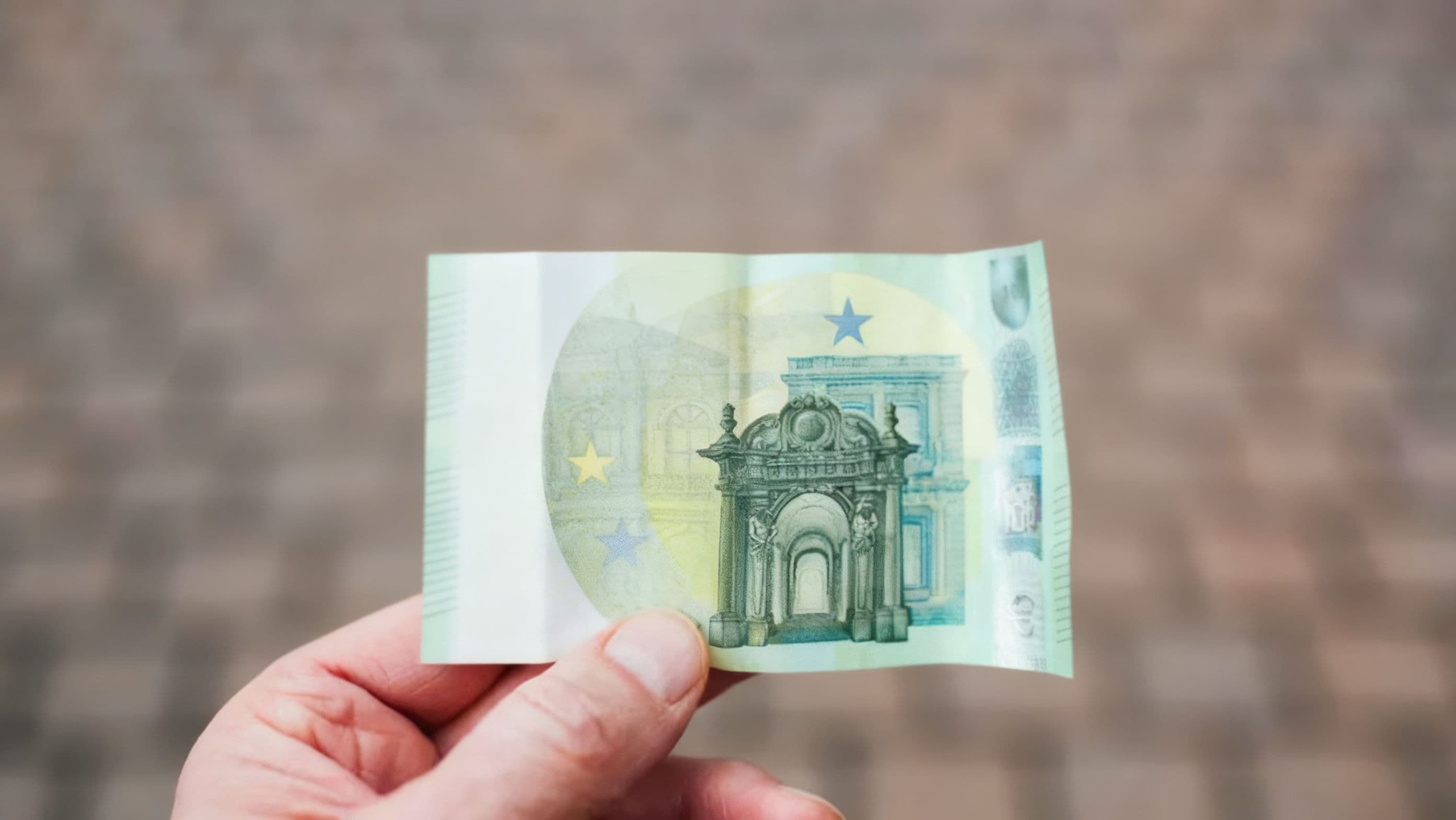 Київ: Курс євро оновив історичний максимум на 52,2492 грн