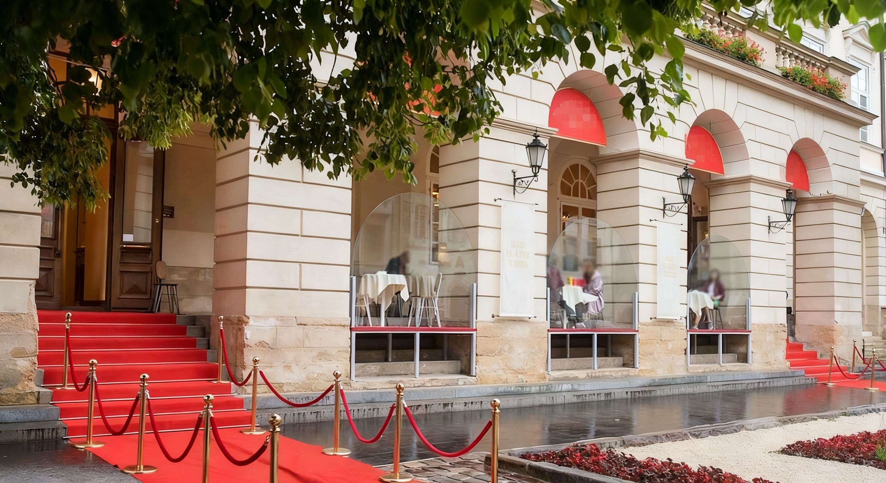 Львівська Ратуша: Прокуратура вимагає розірвати оренду Grand Cafe Leopolis через перепланування