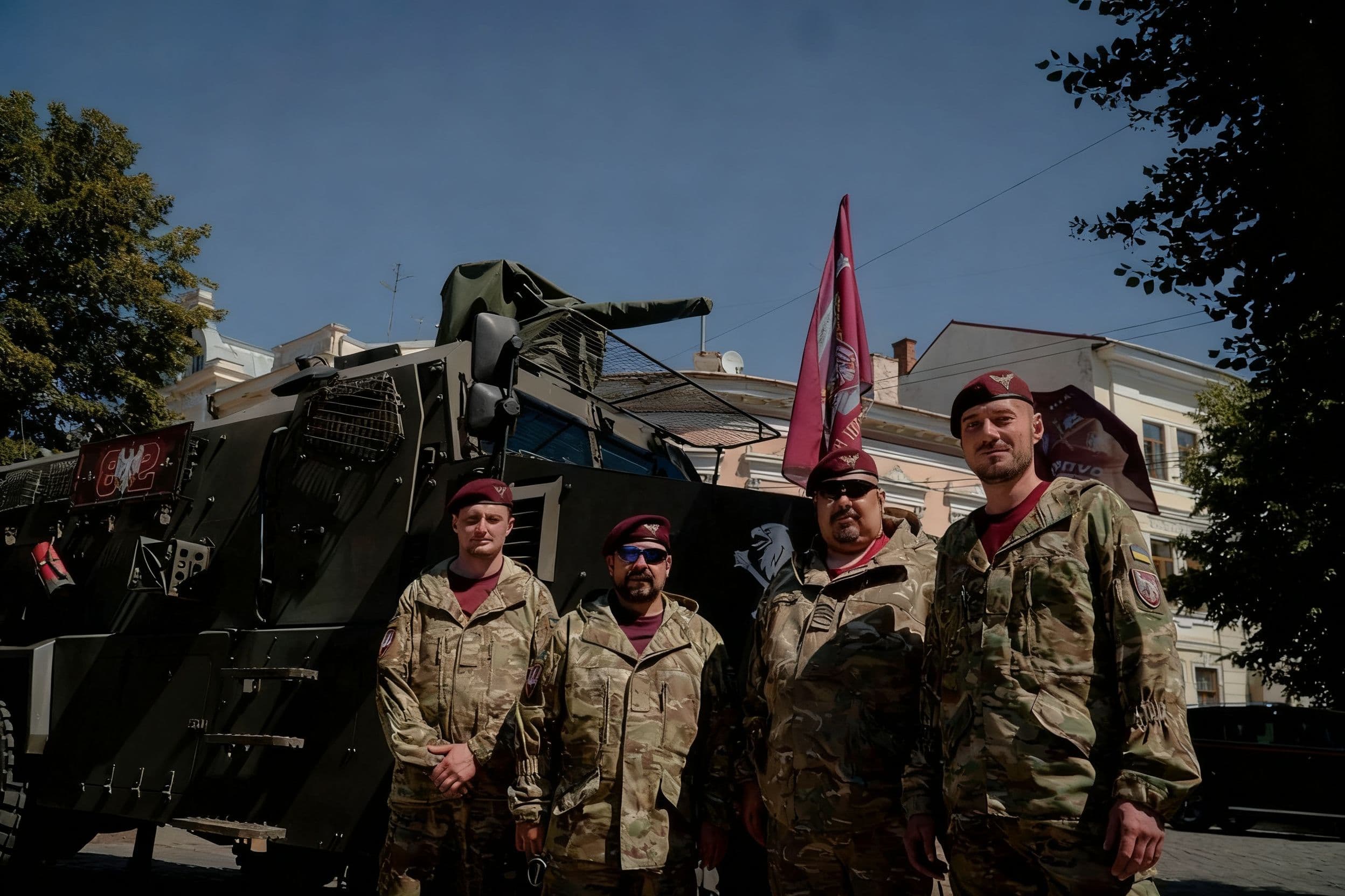 Чернівці: Відкриття школи з VR-технологій та мов 82-ї бригади