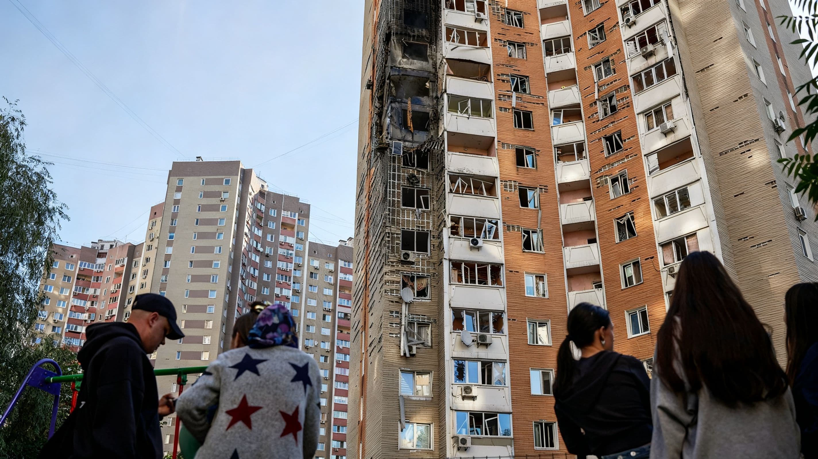 Київ: атака дрона на житловий будинок, є постраждалі