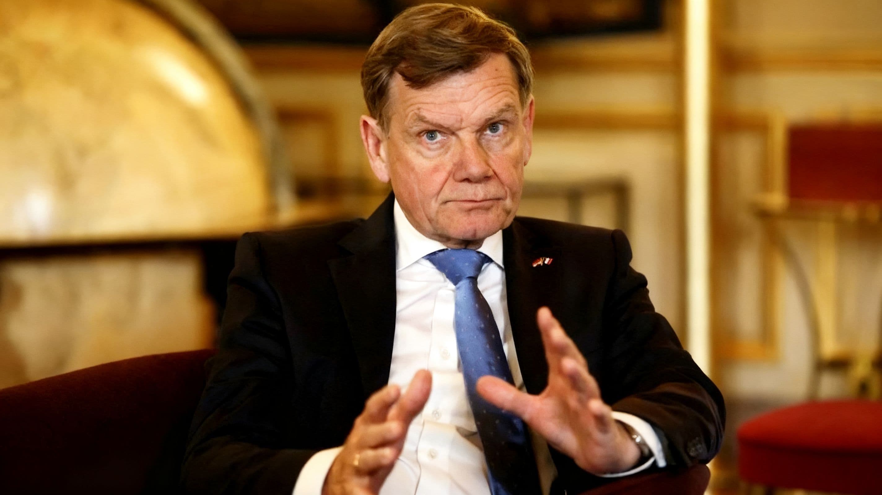 Німеччина: Повернення українців призовного віку до України