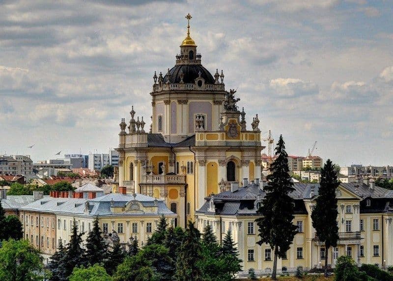 lviv-duhovnyj-sobor-sv-yura.jpg